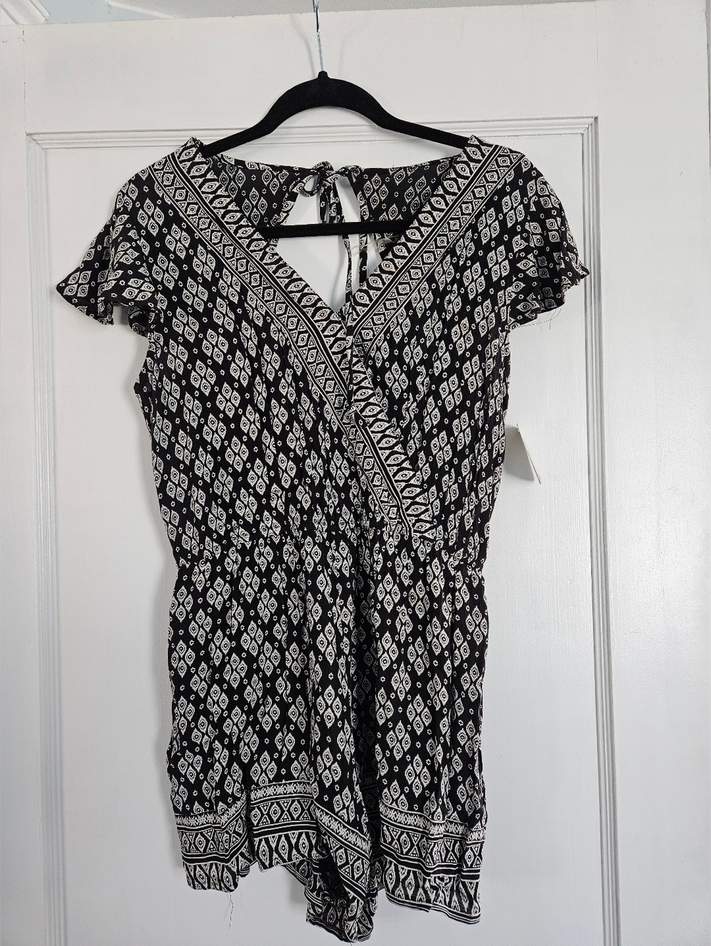 🆕️ Mudd Printed Women's Wrap-Style Printed Romper